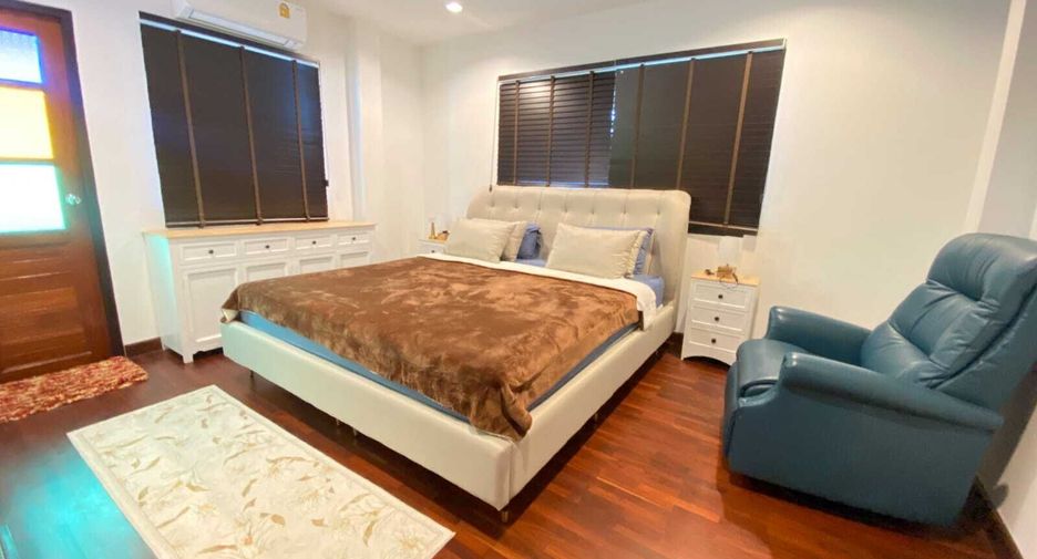 For rent 3 bedrooms villa in Mueang Phuket, Phuket