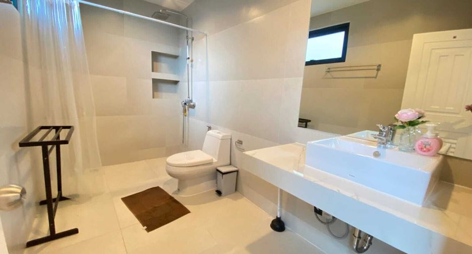 For rent 3 bedrooms villa in Mueang Phuket, Phuket