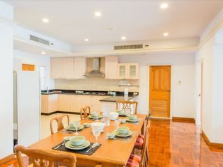 For rent 2 bedrooms apartment in Watthana, Bangkok