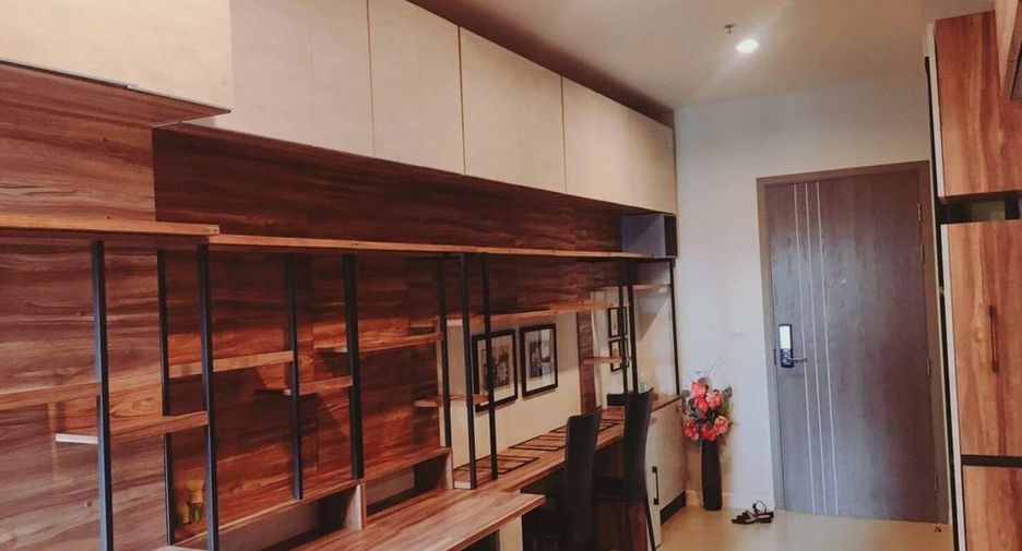 For rent 1 bed condo in Watthana, Bangkok