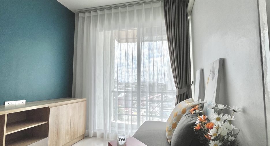 For sale 2 bedrooms condo in Wang Thonglang, Bangkok