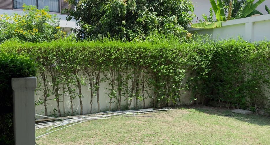 Casa en alquiler de 4 habitaciones en Bang Khen, Bangkok