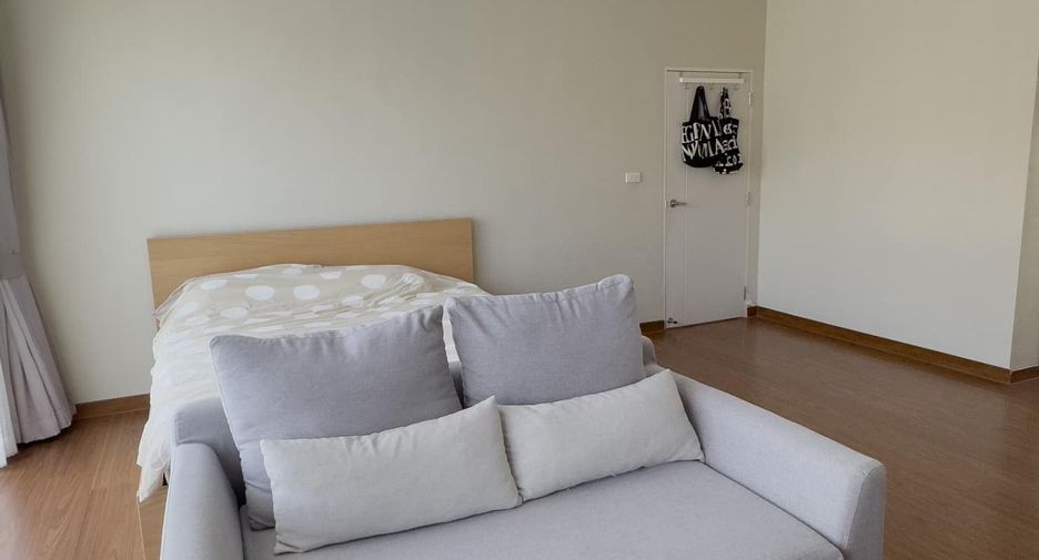 Casa en alquiler de 4 habitaciones en Bang Khen, Bangkok