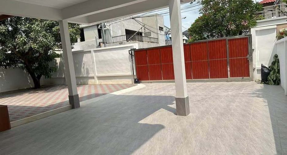 ให้เช่า 4 ห้องนอน บ้านเดี่ยว ใน พระโขนง, กรุงเทพฯ