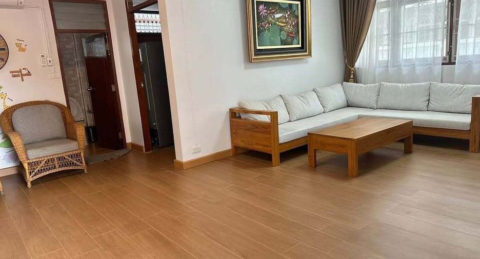 ให้เช่า 4 ห้องนอน บ้านเดี่ยว ใน พระโขนง, กรุงเทพฯ