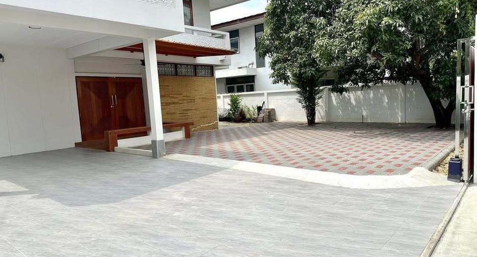 ให้เช่า 4 ห้องนอน บ้านเดี่ยว ใน พระโขนง, กรุงเทพฯ