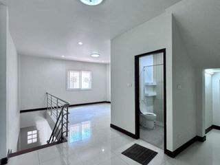 For rent 3 bedrooms townhouse in Bang Phli, Samut Prakan