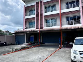 For rent 3 bedrooms townhouse in Bang Phli, Samut Prakan