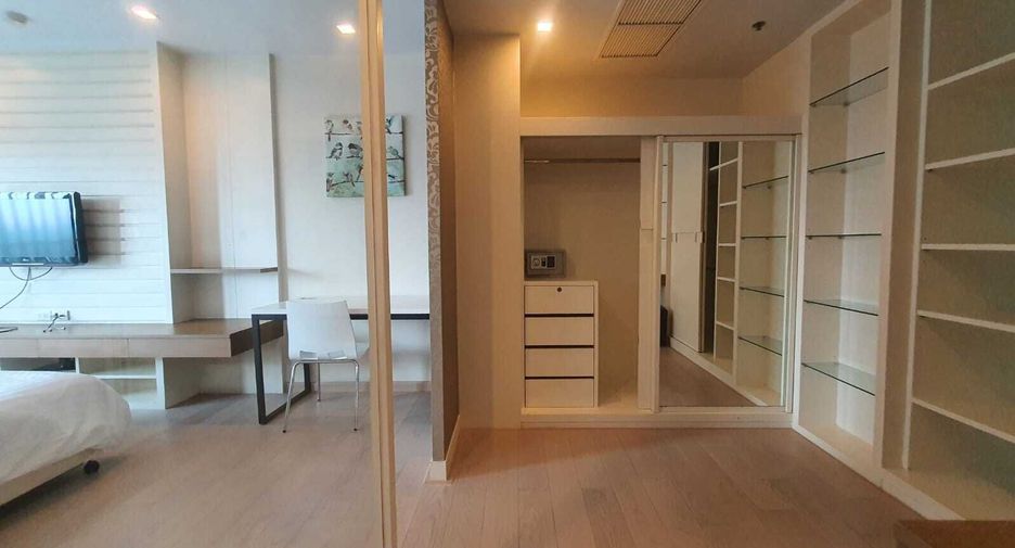 For sale and for rent 2 bedrooms condo in Khlong Toei, Bangkok