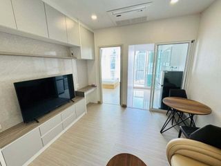 Wohnung zur Miete mit 1 Zimmer in Bang Rak, Bangkok