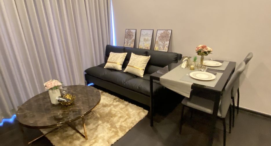 For rent 2 bedrooms condo in Watthana, Bangkok
