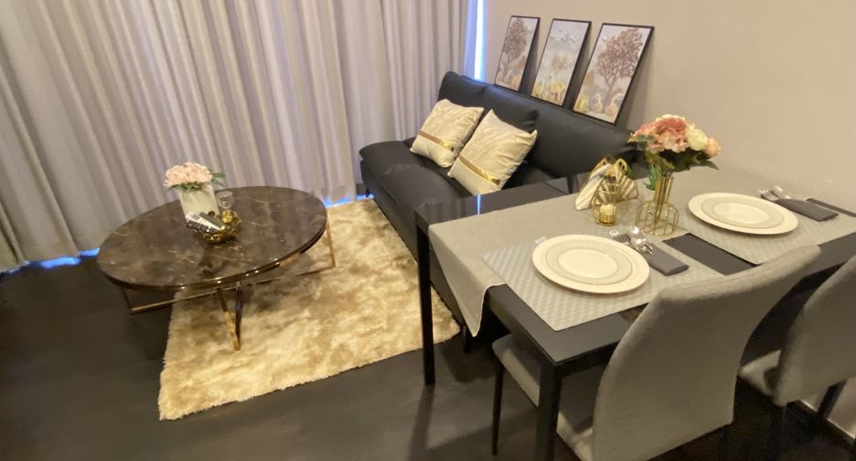 For rent 2 bedrooms condo in Watthana, Bangkok