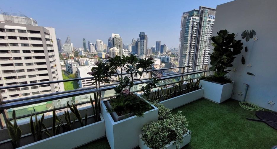 Condo en alquiler de 2 habitaciones en Khlong Toei, Bangkok