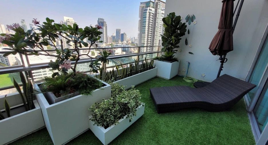 Condo en alquiler de 2 habitaciones en Khlong Toei, Bangkok