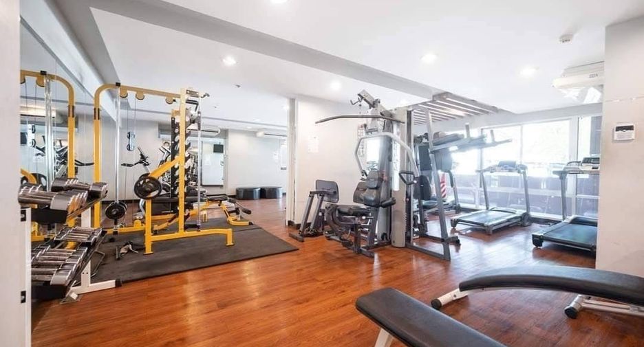 For sale 1 bed condo in Bangkok Noi, Bangkok