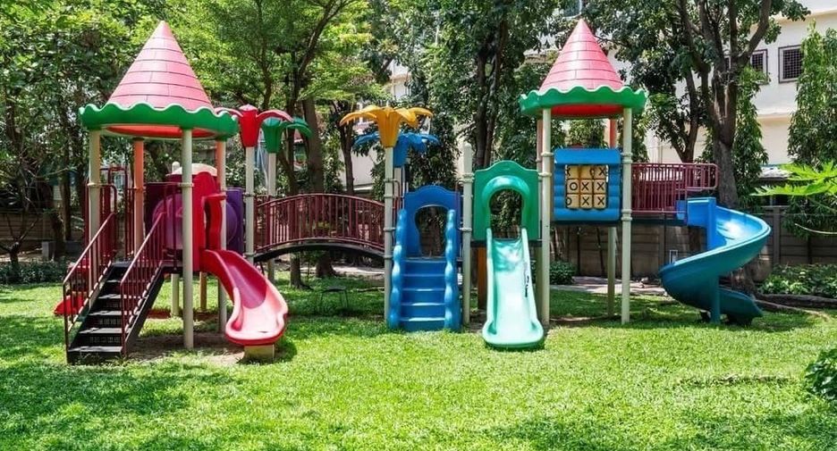 For sale 1 bed condo in Bangkok Noi, Bangkok