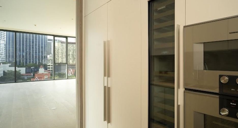 For sale 2 bedrooms condo in Pathum Wan, Bangkok