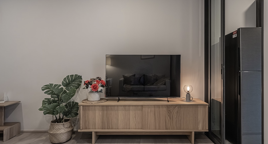 For rent 1 bed condo in Phra Khanong, Bangkok