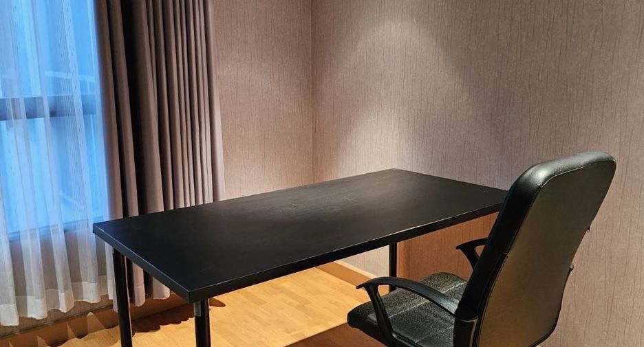 For rent 1 bed condo in Phra Khanong, Bangkok