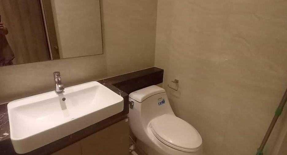 For rent 1 bed condo in Bang Rak, Bangkok