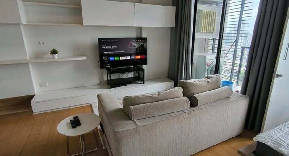 For rent 1 bed condo in Watthana, Bangkok