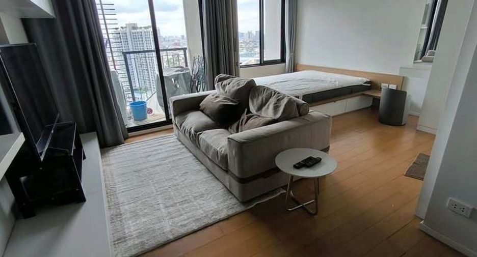 For rent 1 bed condo in Watthana, Bangkok