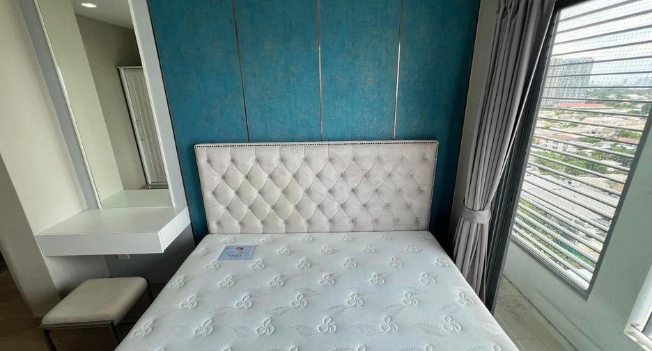 For rent 2 bedrooms condo in Phra Khanong, Bangkok