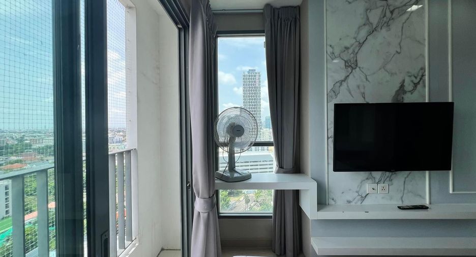 For rent 2 bedrooms condo in Phra Khanong, Bangkok