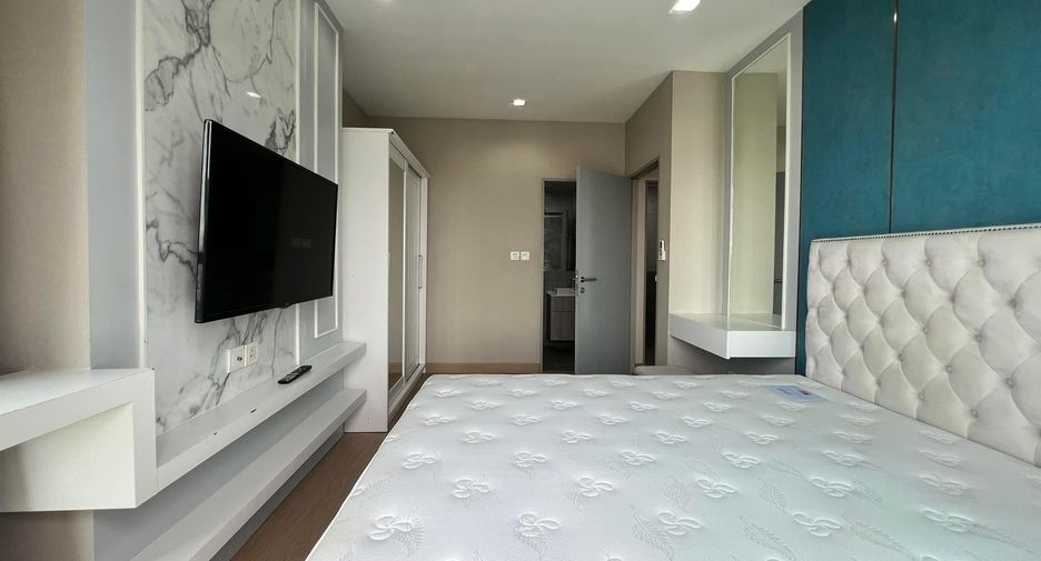 For rent 2 bedrooms condo in Phra Khanong, Bangkok