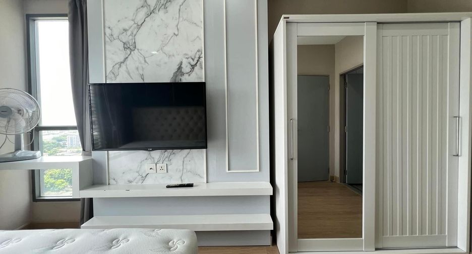 For rent 2 bedrooms condo in Phra Khanong, Bangkok