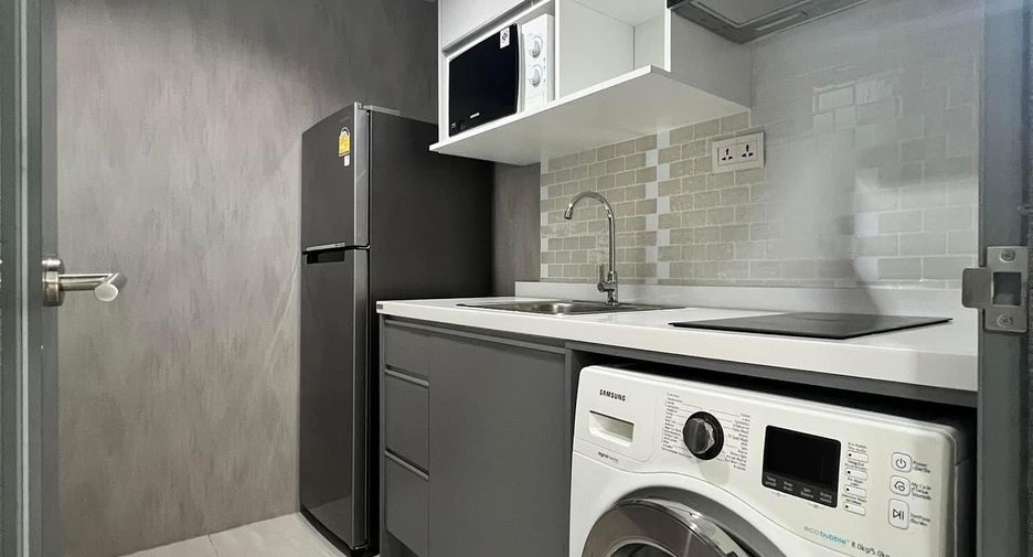 For rent 2 bedrooms condo in Phra Khanong, Bangkok
