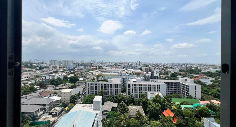 For rent 2 bedrooms condo in Phra Khanong, Bangkok