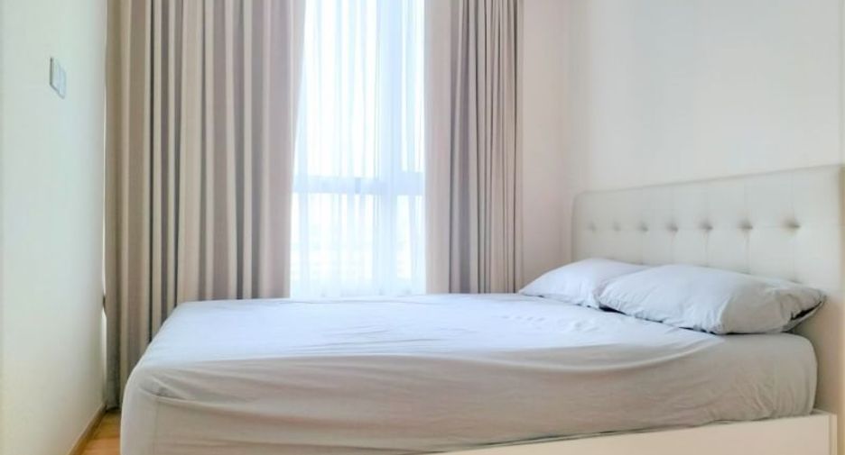 For rent 2 bedrooms condo in Watthana, Bangkok