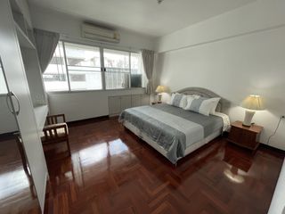 For rent 3 bedrooms apartment in Khlong Toei, Bangkok
