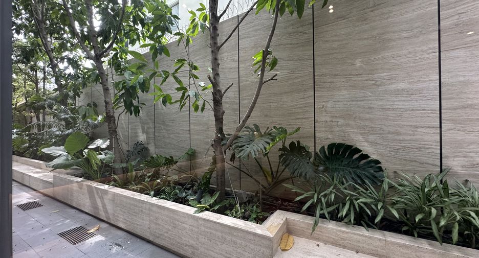 For rent 1 bed condo in Watthana, Bangkok