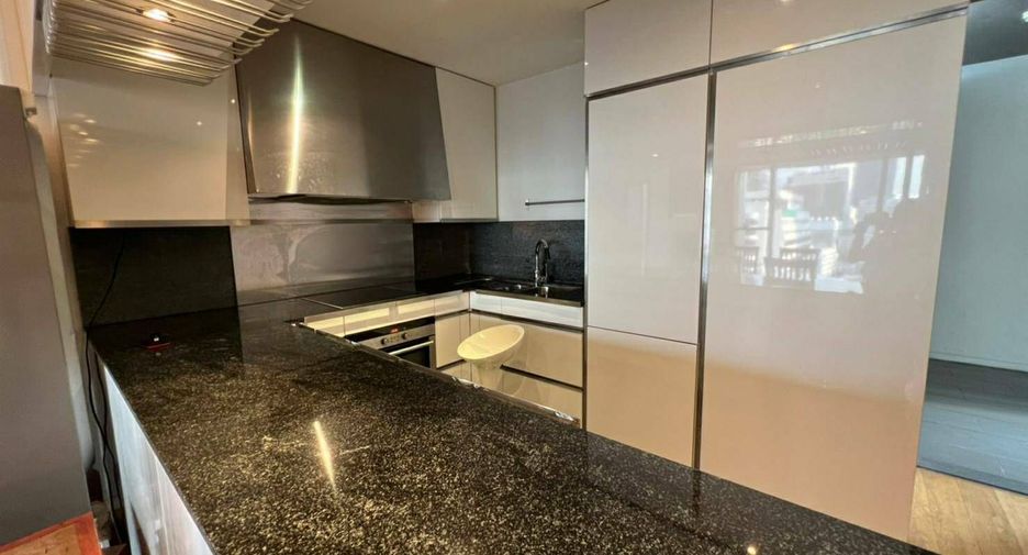 For sale and for rent 2 bedrooms condo in Sathon, Bangkok
