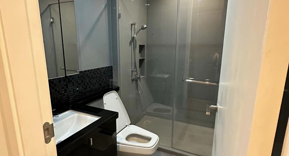 For rent and for sale 2 bedrooms condo in Chatuchak, Bangkok