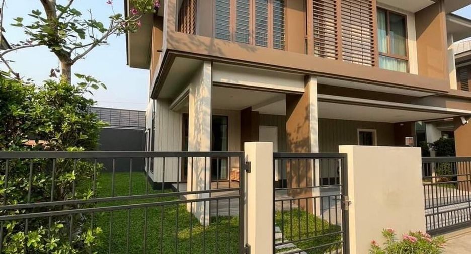 Haus zur Miete mit 4 Zimmer in Bang Kapi, Bangkok