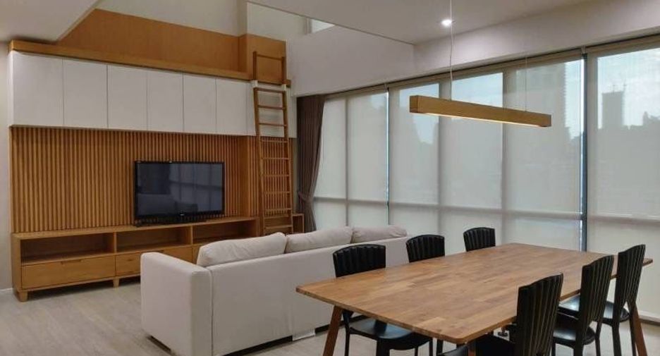 For rent 2 bedrooms condo in Watthana, Bangkok