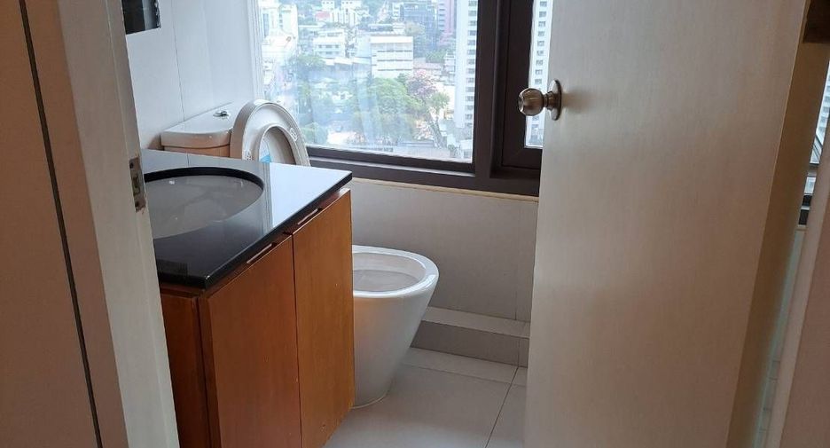 For rent 2 bedrooms condo in Sathon, Bangkok