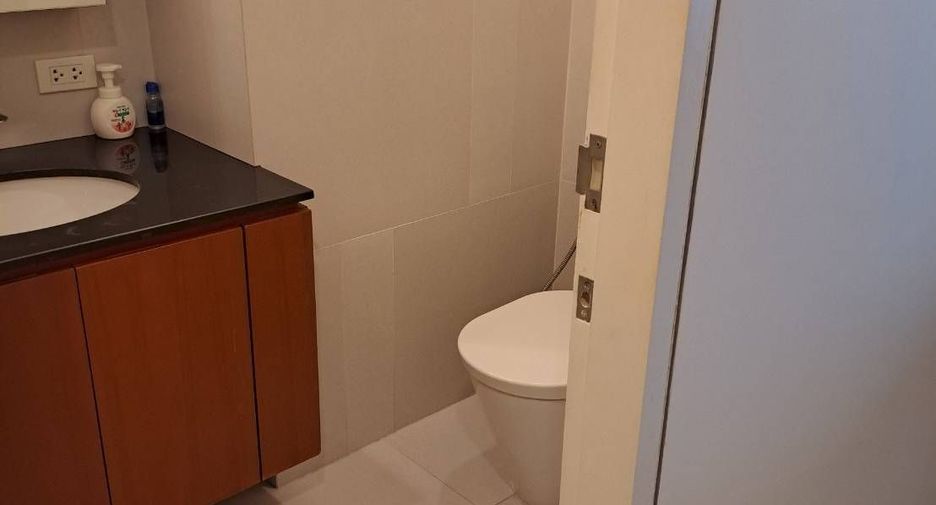 For rent 2 bedrooms condo in Sathon, Bangkok