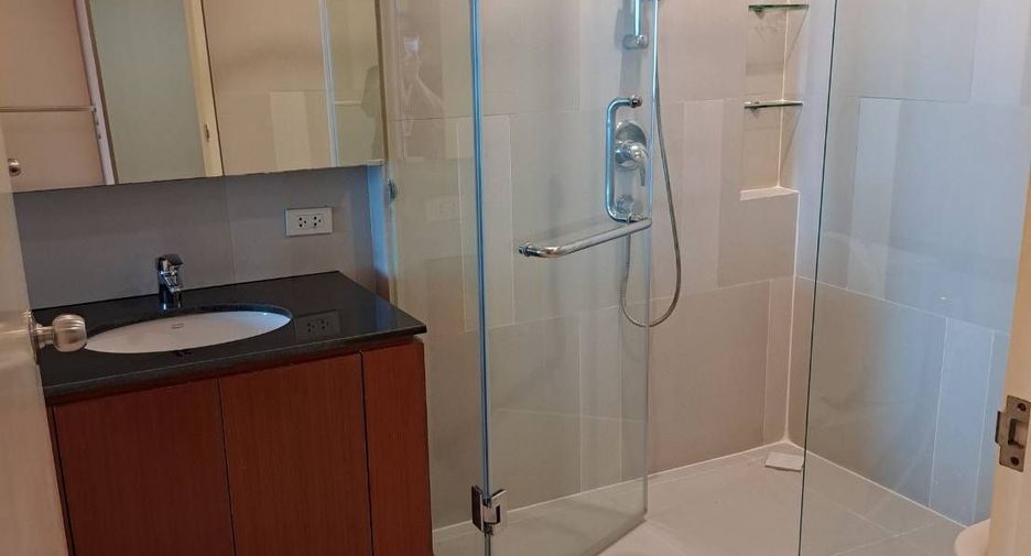 For rent 2 bedrooms condo in Sathon, Bangkok