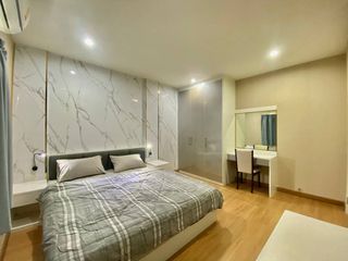 Casa en alquiler de 5 habitaciones en Suan Luang, Bangkok