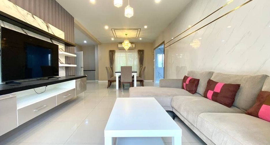 For rent 5 bedrooms house in Suan Luang, Bangkok