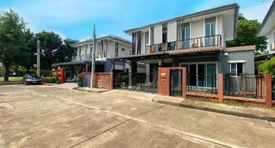 For rent 5 bedrooms house in Suan Luang, Bangkok