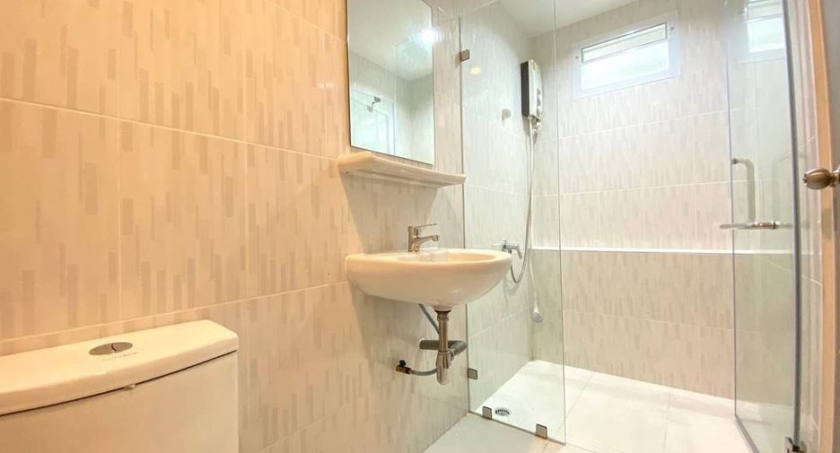 For rent 5 bedrooms house in Suan Luang, Bangkok
