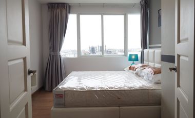 Condo en alquiler de 2 habitaciones en Huai Khwang, Bangkok