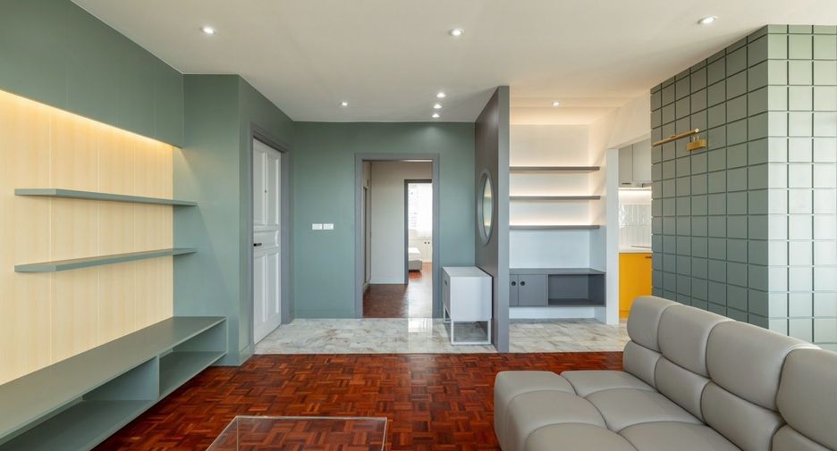 For rent 2 bedrooms apartment in Khlong Toei, Bangkok