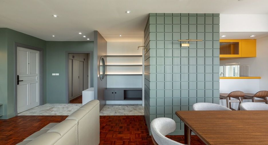 For rent 2 bedrooms apartment in Khlong Toei, Bangkok