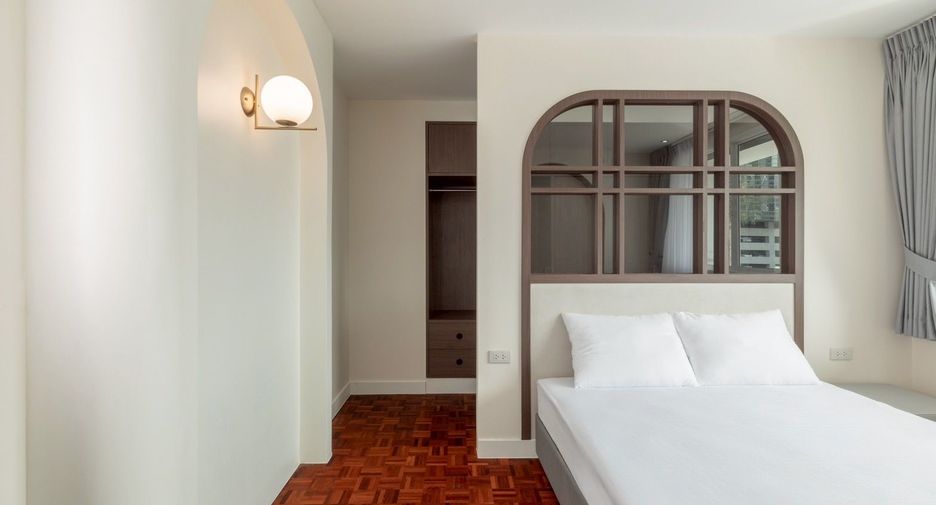 For rent 2 bedrooms apartment in Khlong Toei, Bangkok